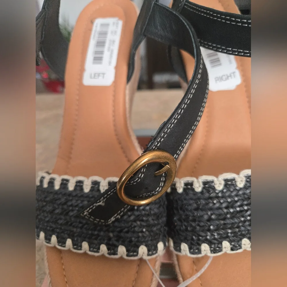 Sofft Inez  Sandals.     Size 10 - Picture 3 of 8